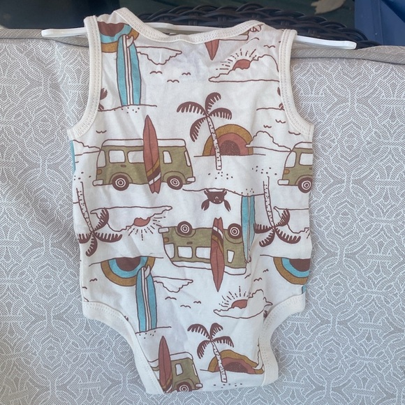Carter's Beige and Cream Baby Romper Set size 3 Months You will get both - Picture 4 of 8